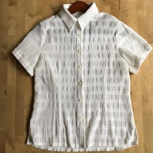 White short sleeve shirt